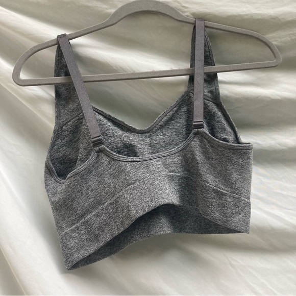 Puma gray athletic sports bra, size large - Picture 7 of 10